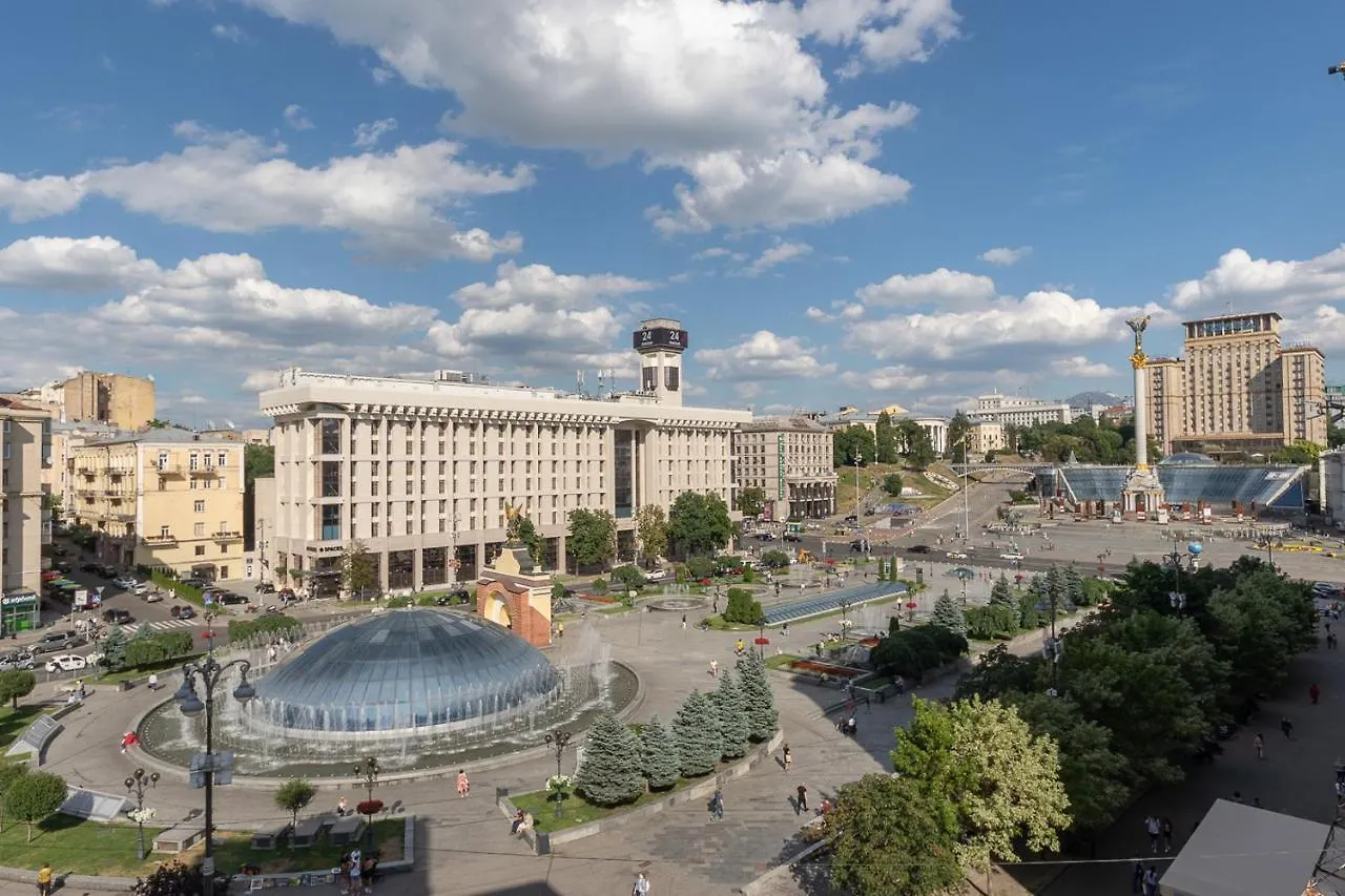 Apartment View On Maidan And Kreschatyk Kyiv